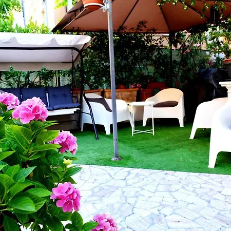 In Guest - New Cirene Big Quadruple Full Package Affittacamere *