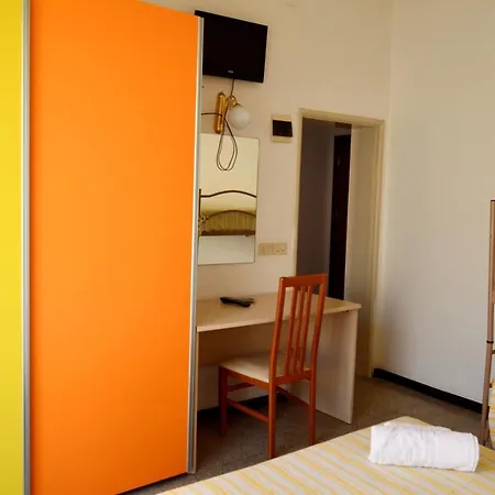Affittacamere In Guest - New Cirene Big Quadruple Full Package